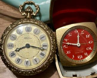 Small travel clocks