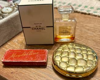 Vintage perfume and makeup