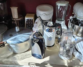 Kitchen appliances