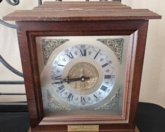 Desk clock