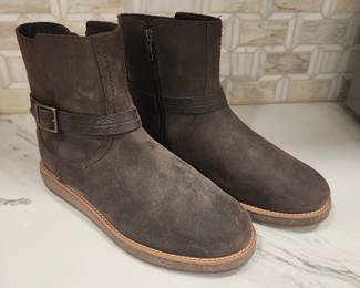 UGG BOOTS8