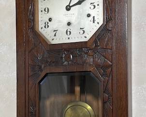 Antique regulator