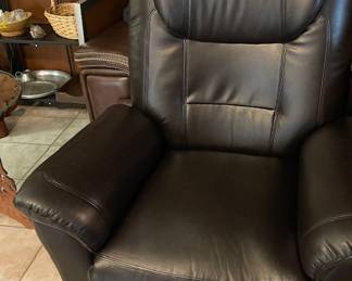 Electric recliner, very comfortable chair, feels great