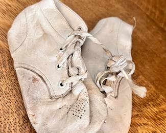 1943 Baby shoes 