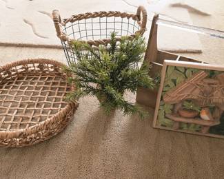 Many natural, Spring decor items