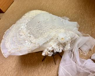 another view - Vtg. Wedding bonnet w/vail