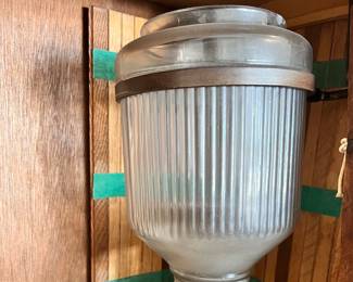 Vtg. Oak Hoosier Kitchen cabinet - w/original glass flour sifter  