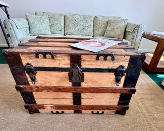 Vtg. wood trunk