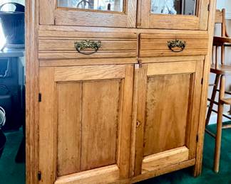 Beautiful Vt. Pie Safe - bottom view