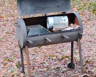 Offset smoker grill needs TLC
$40