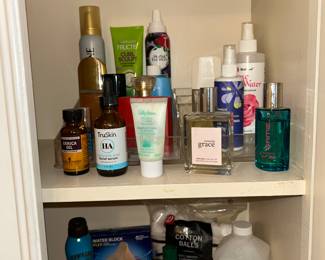 Bathroom items miscellaneous 