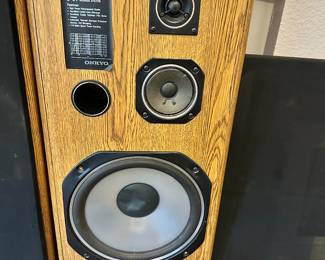 #109 - $200 - Fusion speakers