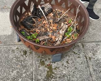 #63 - $60 - Round Fire Pit 30"R x 15"H