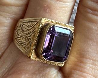 #I - $575 - Amethyst on 14kt yellow gold setting sz 8 1/2 - 12.03gr, sz 8-8 1/2