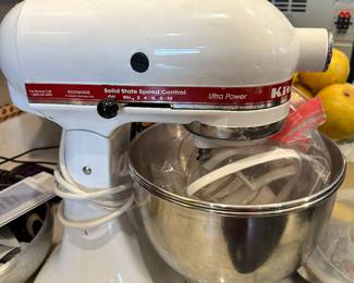 #74 - $80 - Kitchen aid K5SS/KSM5 Mixer