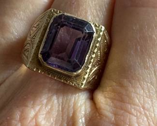 #I - $575 - Amethyst on 14kt yellow gold setting sz 8 1/2 - 12.03gr, sz 8-8 1/2