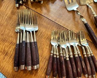 #77A - $150 - Thailand cocktail entertainment set