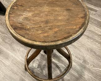 #7	$60 Left Stool 15dx adjustable H