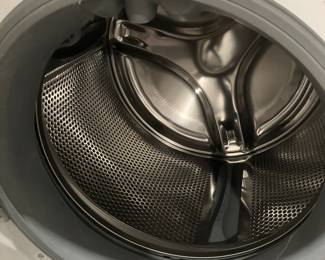 #55 $400	Electrolux Washer 2023 Electric