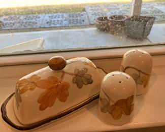 #69 $336 	Franciscan ware October Autumn leaves set 
42 pieces