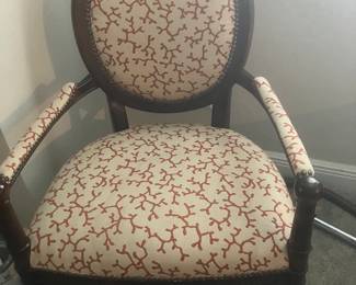 #16 $800 Solid Wood Dining Table w/extentions 88wx39dx29h   4 chairs 22wx21dx38h	
French Provencal style 