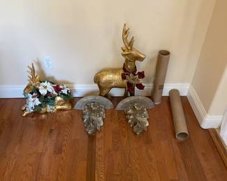 Christmas Decor/Gold Reindeer