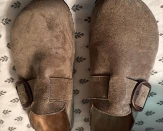 Clogs