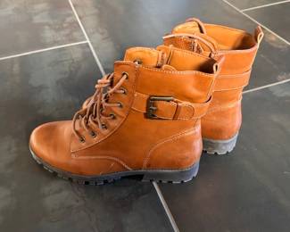 Ladies boots 