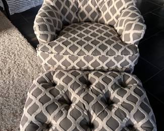 Gray arm chair with ottoman 