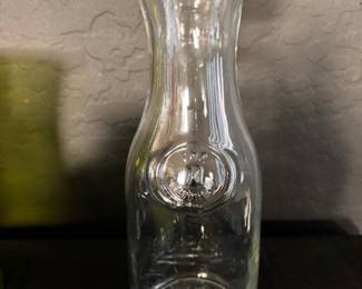 Glass wine decanter 