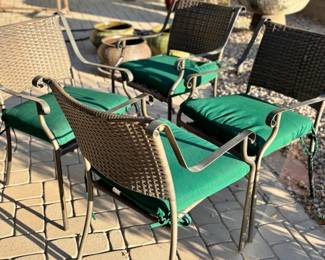 Patio chairs with cushions 