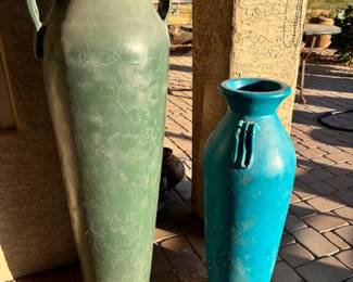 Large pottery 