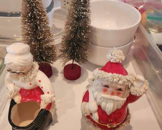Spaghetti Santa and Mrs. Claus planters