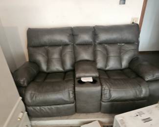 6 ft long double recliner sofa with center storage for remote and cup holders $250 firm 
Pet free smoke-free home
