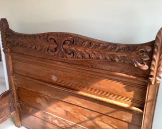 Headboard of antique full table