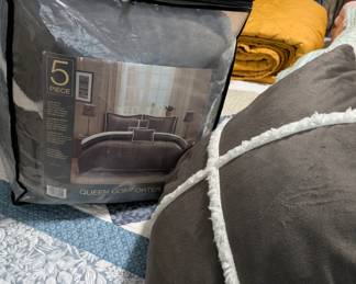 Comforter set
