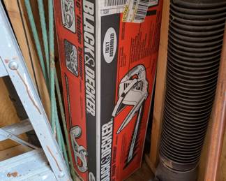 Black & Decker Hedge trimmer