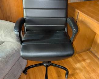 Desk chair