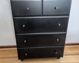 Renovations by Thomasville Chest of drawers 