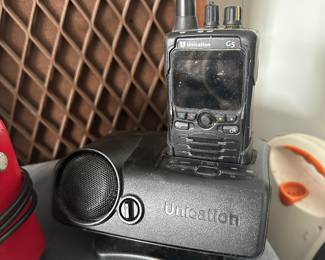 Unication G5 w/ Base