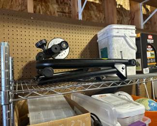 Folding bicycle stand