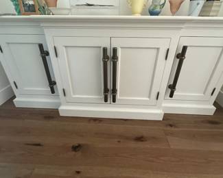 Side buffet cabinet