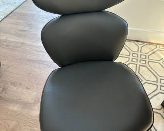 Dining chair (dark grey) - front view