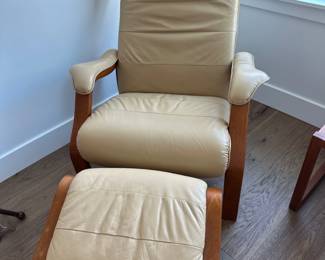 Leather lounge chair with ottoman
