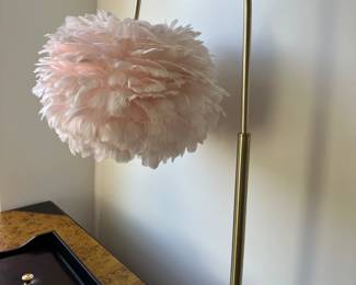 Feather floor lamp