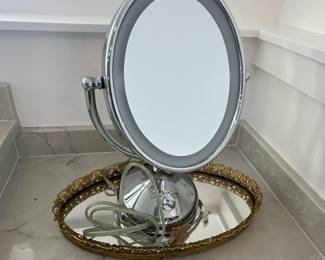 Vanity mirror