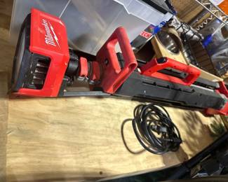 Milwaukee Dual Power Light
