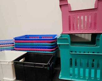 Large Lot Of Plastic Baskets