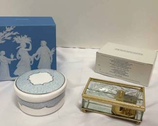 Wedgwood Meets Avon