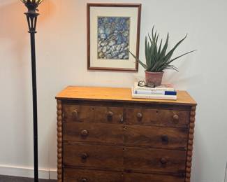 Quoizel Gotham Leaded Glass Shade Floor Lamp